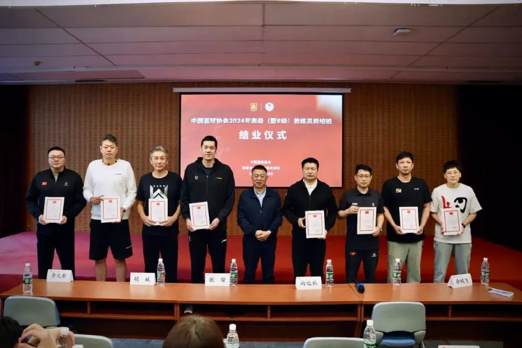 刻苦训练篮球时如何避免受伤的建议_0