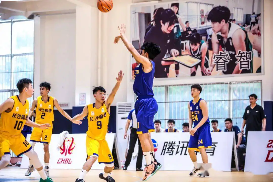家长如何为孩子选择合适的篮球冬令营?_1